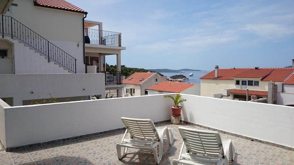 Villa Paladina Хвар Екстериор снимка